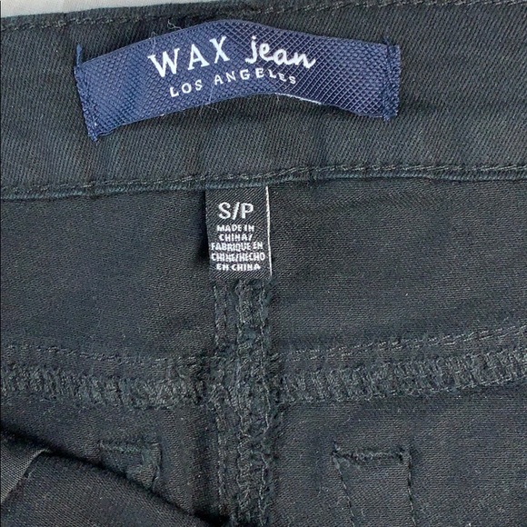 Distressed Raw-hem basic mini denim skirt - Picture 6 of 10